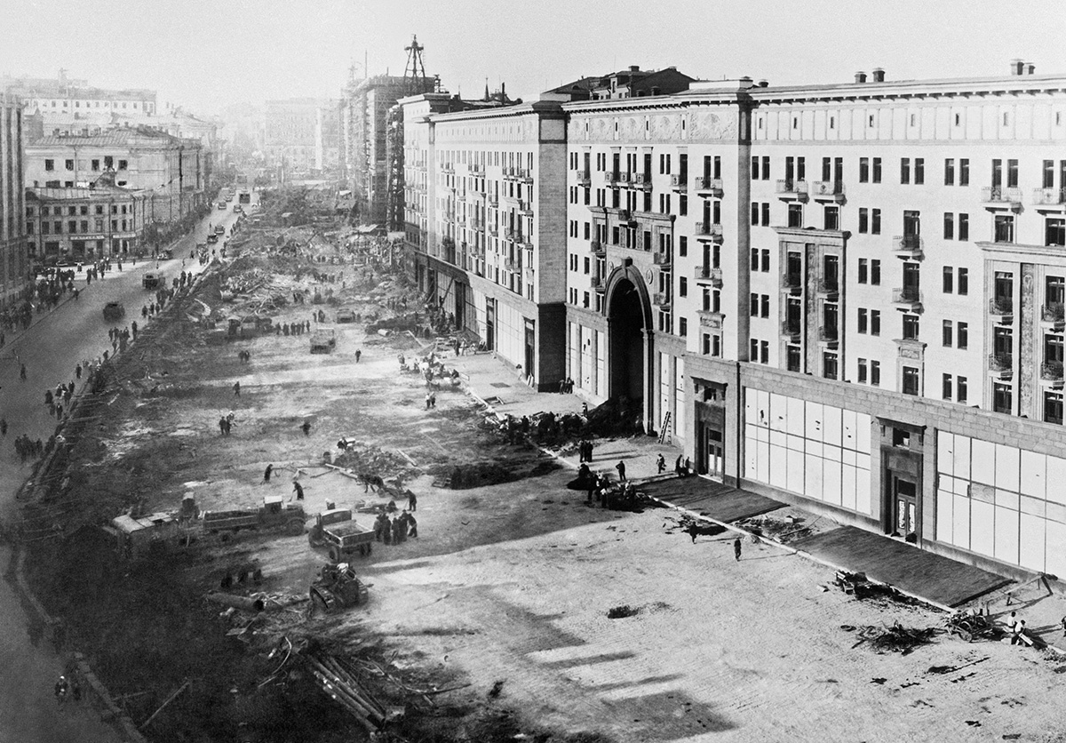 Реконструкция улицы Горького. 1937 год