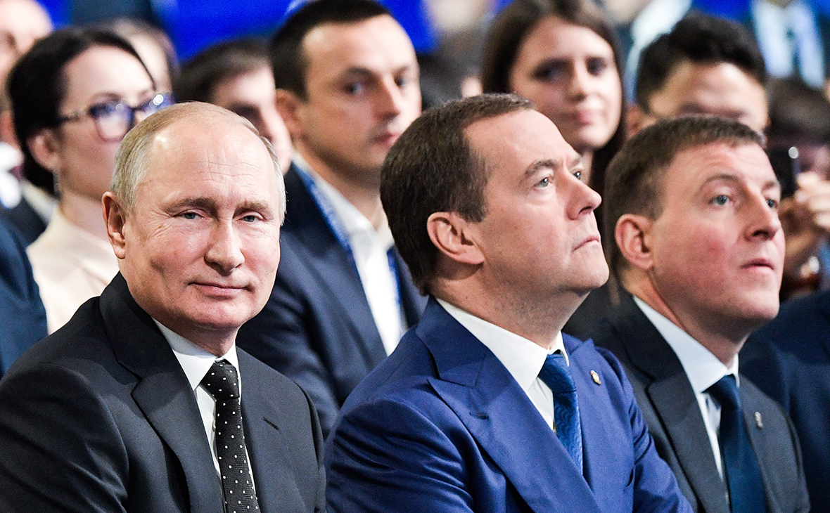 Владимир Путин, Дмитрий Медведев и Андрей Турчак (слева направо)&nbsp;