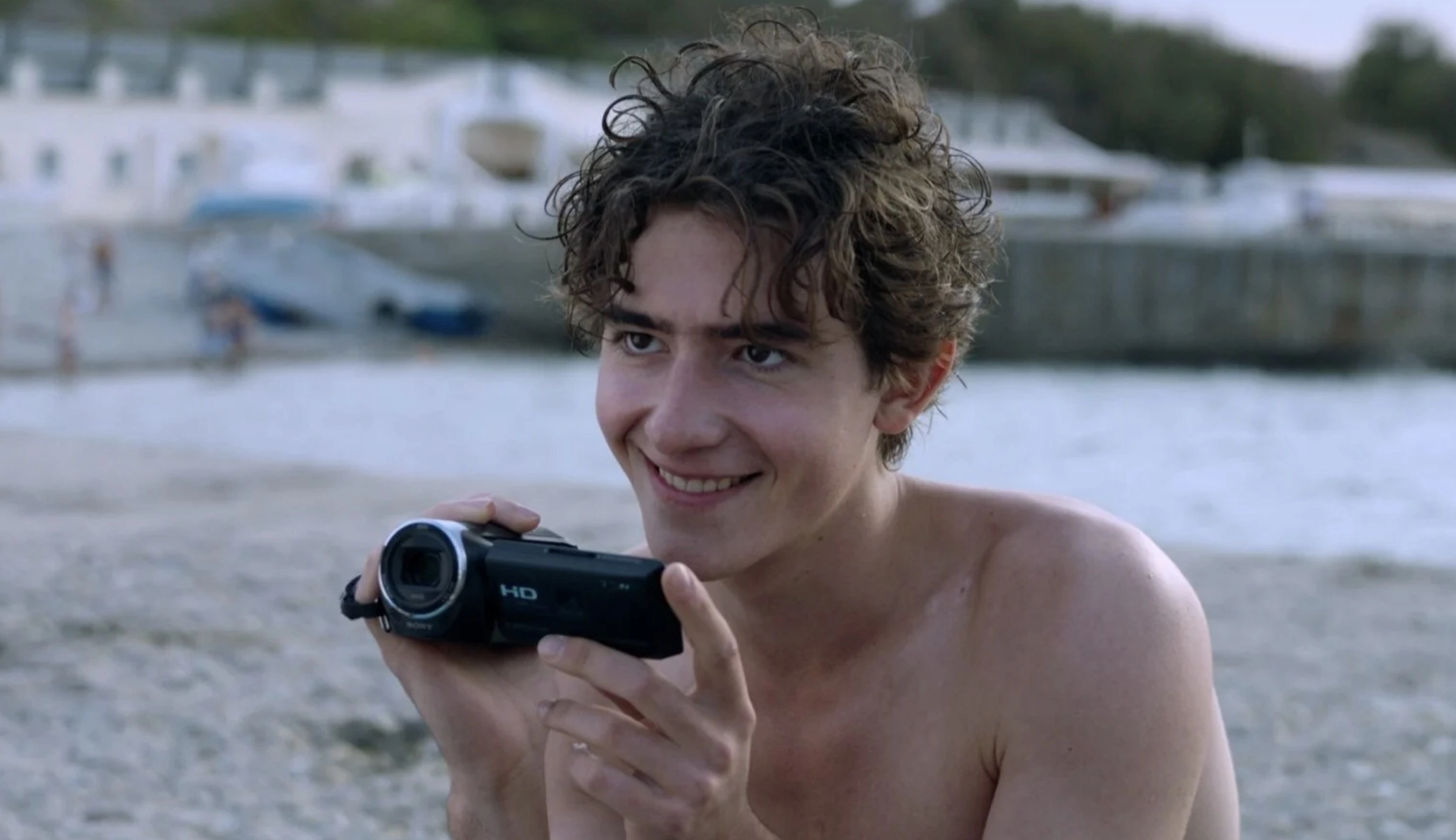 Артем Кошман в роли Дато. Кадр из фильма «День рождения Сидни Люмета»