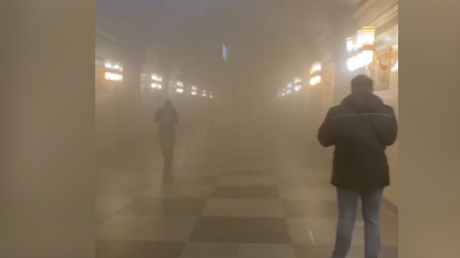 Станцию «Спортивная» московского метро закрыли из-за задымления