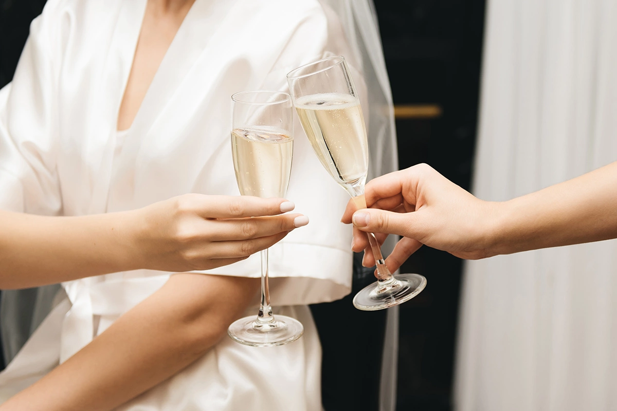 Шампанское — это роскошь, но если говорить о категории роскоши тихой, тогда на этом поле играют уже совсем другие этикетки