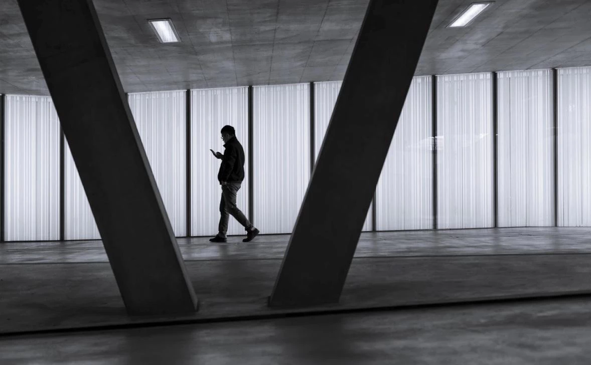 Pascal Meier / Unsplash