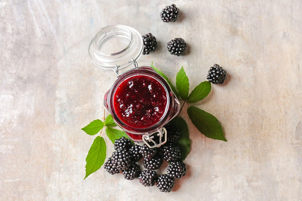 Джем (от англ. jam) — европейское блюдо. Оно бывает двух видов — однородным или с кусочками плодов