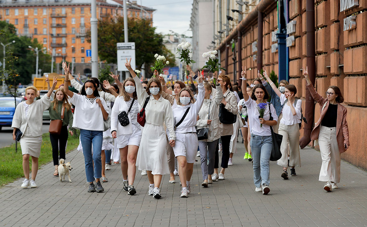 Акция в поддержку задержанных и пострадавших во время протестов в Минске