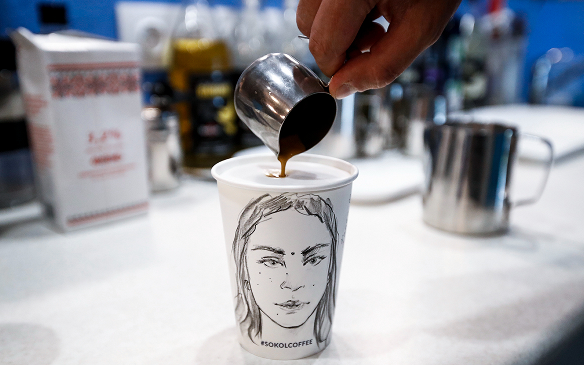 Жители российских мегаполисов назвали долю трат на кофе