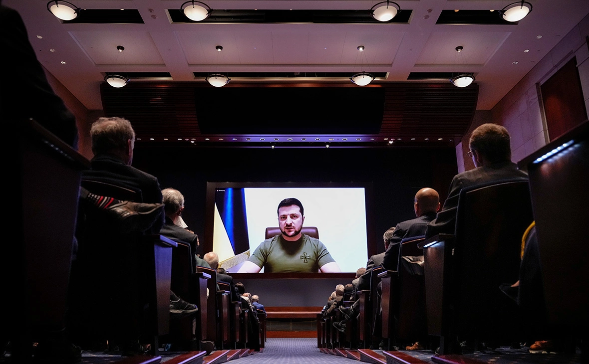 Drew Angerer / Getty Images