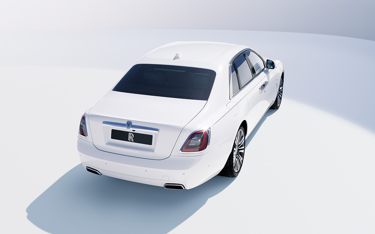 Rolls-Royce рассекретил седан Ghost нового поколения