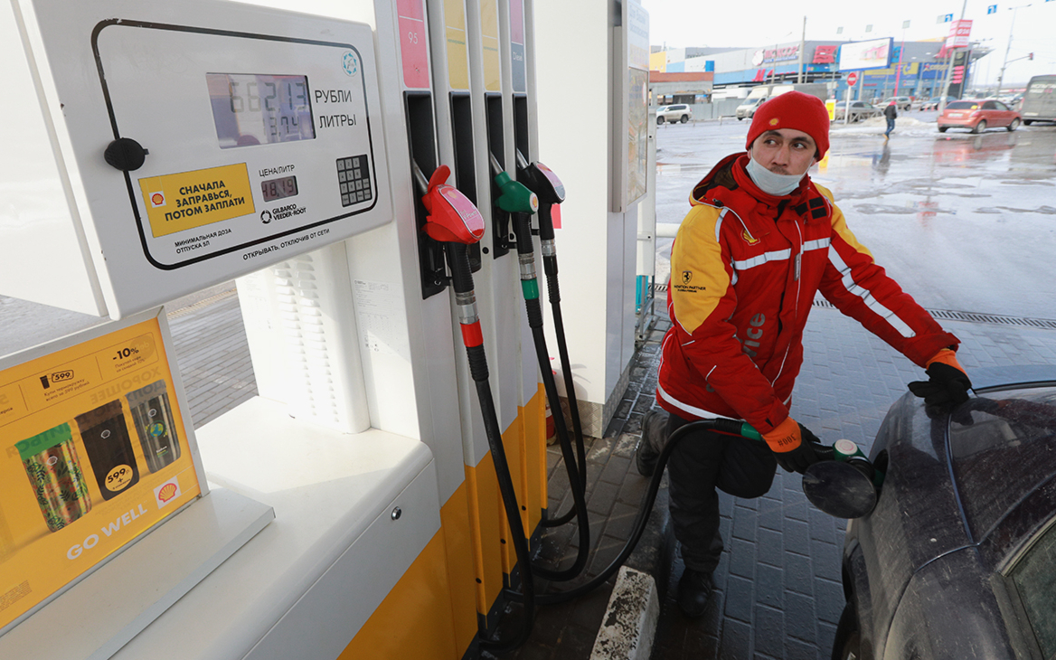 ФАС запросила информацию у владельцев АЗС о причинах роста цен на бензин