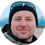 Чем посыпают дороги зимой: какие бывают реагенты