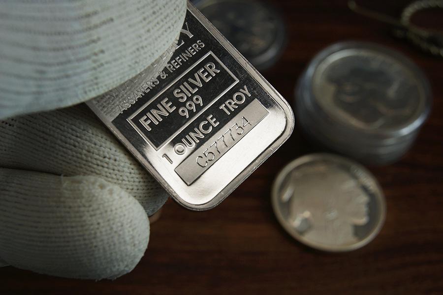 ABARONS / Shutterstock