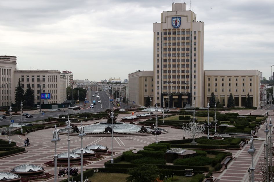 Вид на площадь Независимости в Минске