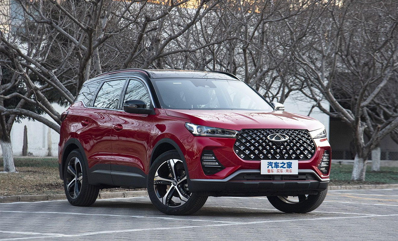 В России Chery Tiggo 7 Pro&nbsp;предложат с 1,5-литровым наддувным бензиновым агрегатом, развивающим 147 л. с. и 210 Нм крутящего момента. Мотор работает вместе с вариатором. Кроссовер способен ускоряться до &laquo;сотни&raquo; за 9,8 с, а его максимальная скорость составляет 186&nbsp;км в час. Среди конкурентов новинки: Kia Sportage, Volkswagen Tiguan и Hyundai Tucson. Цены на машину обещают назвать в самое ближайшее время.