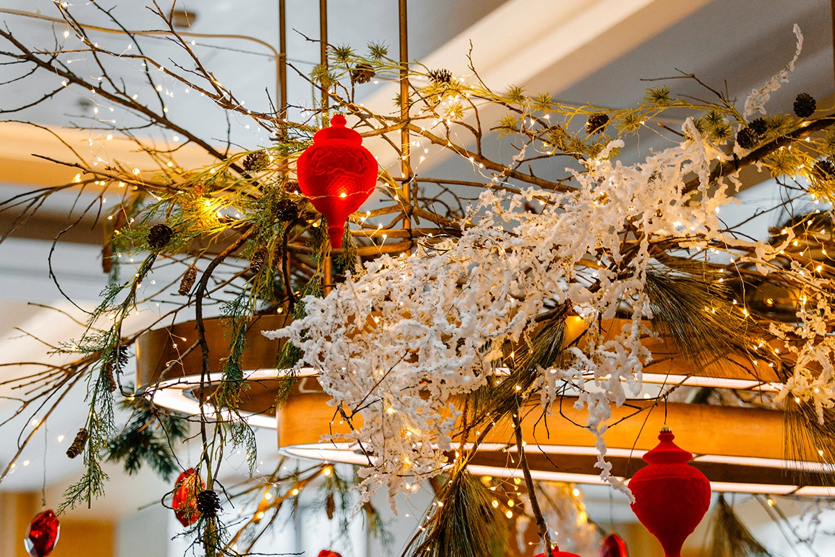 Новый год на вершине: сколько стоит встретить 2026-й в Красной Поляне