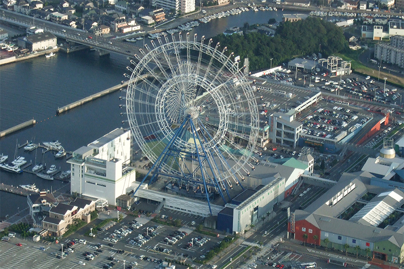 Sky Dream Fukuoka было открыто в&nbsp;2001 году в&nbsp;Фукуоке (Япония). Однако из-за&nbsp;высокой стоимости обслуживания было закрыто и&nbsp;перемещено в&nbsp;Тайвань.​
