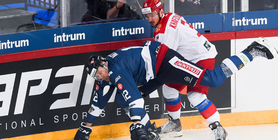 Российские хоккеисты проиграли четвертый матч подряд после ухода Знарка