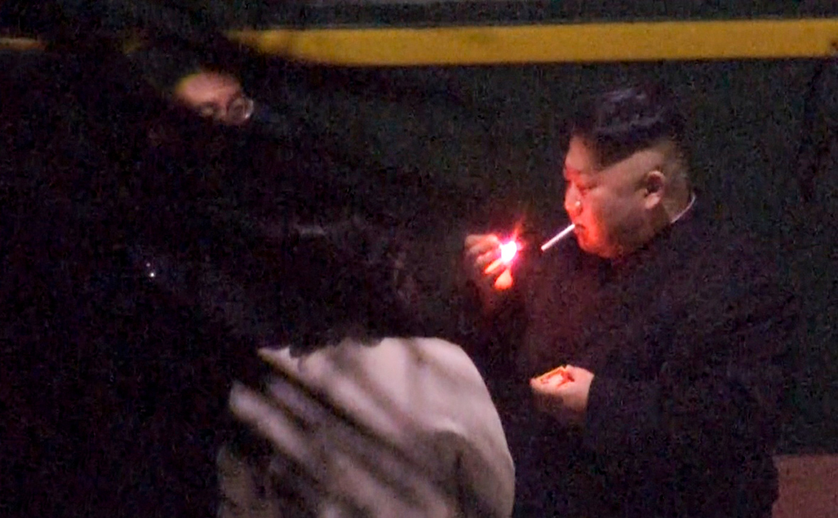 Ким Чен Ын (Курение вредит вашему здоровью)
