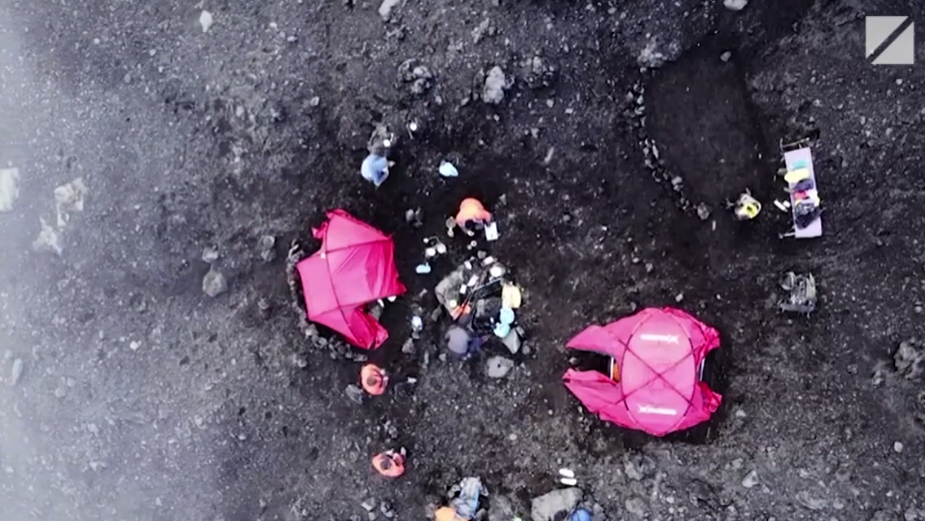 Трое туристов, пропавших на вулкане на Камчатке, вышли на связь