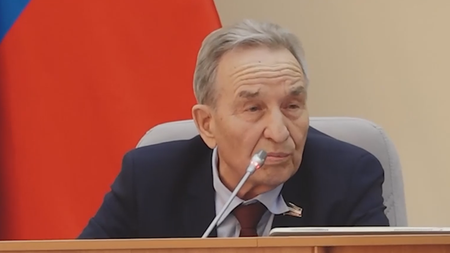 Глава парламента Хакасии назвал местных депутатов «шпаной»