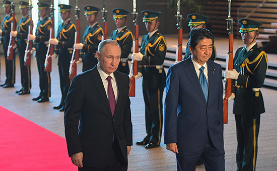 Президент России Владимир Путин и премьер-министр Японии Синдзо Абэ



