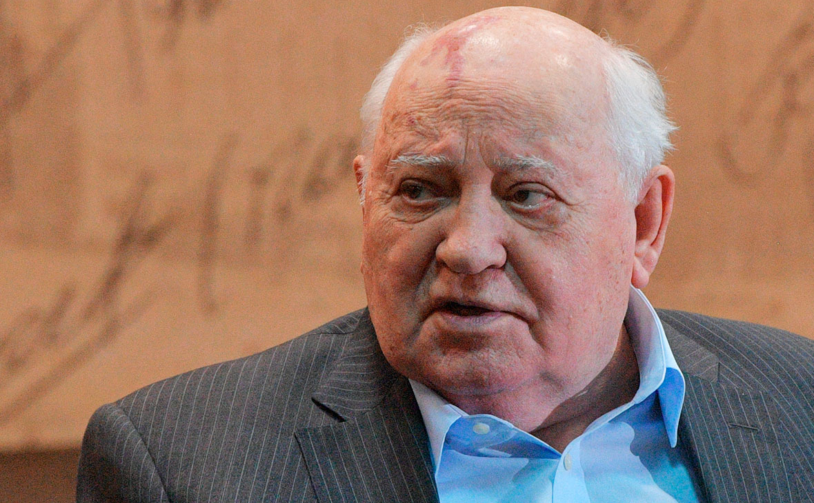 Горбачев выступил за продление договора с США о сокращении ядерных ракет