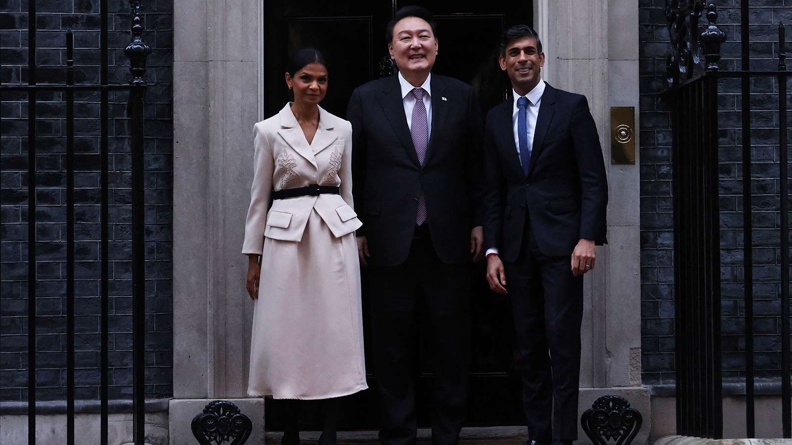 <p>Акшата Мурти на встрече с президентом Южной Кореи в Лондоне, 22 ноября 2023 года</p>