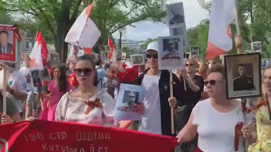 «Бессмертный полк» прошел в разных странах мира. Видео