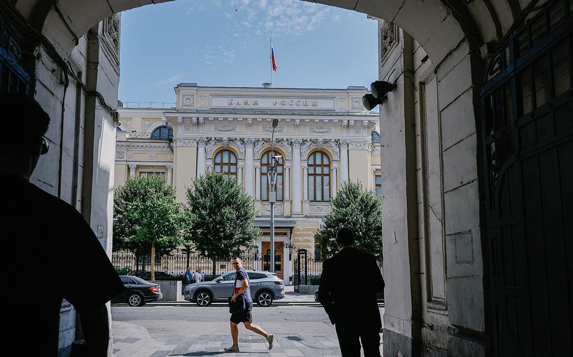 В Альфа-банке назвали факторы, повлиявшие на сохранение ключевой ставки