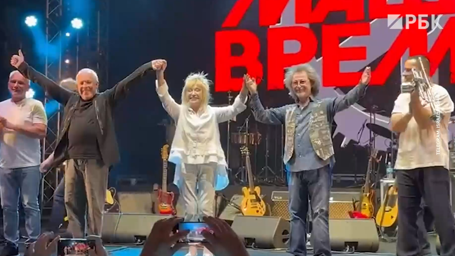 Пугачева вышла на сцену на концерте «Машины времени» в Израиле