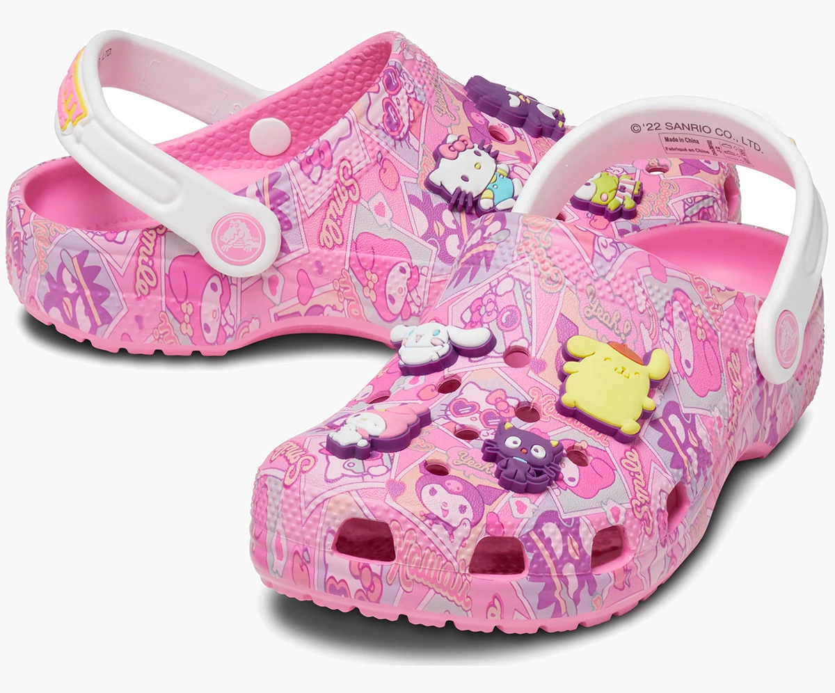 <p>Обувь из коллекции Hello Kitty x Crocs</p>