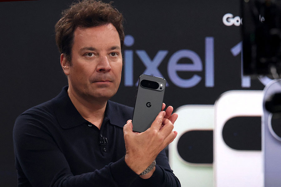 Джимми Фэллон презентует смартфон Pixel 10 Pro, Нью-Йорк, США, 20 августа 2025 года