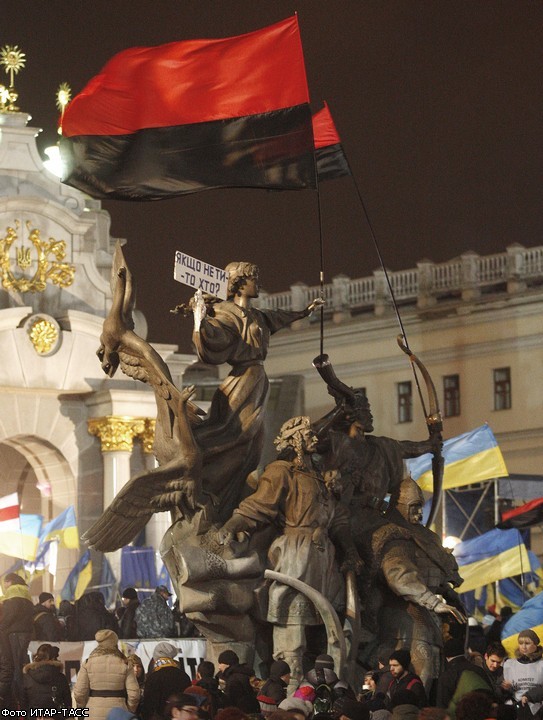 "Беркут" выгнал украинскую оппозицию с Майдана Независимости
