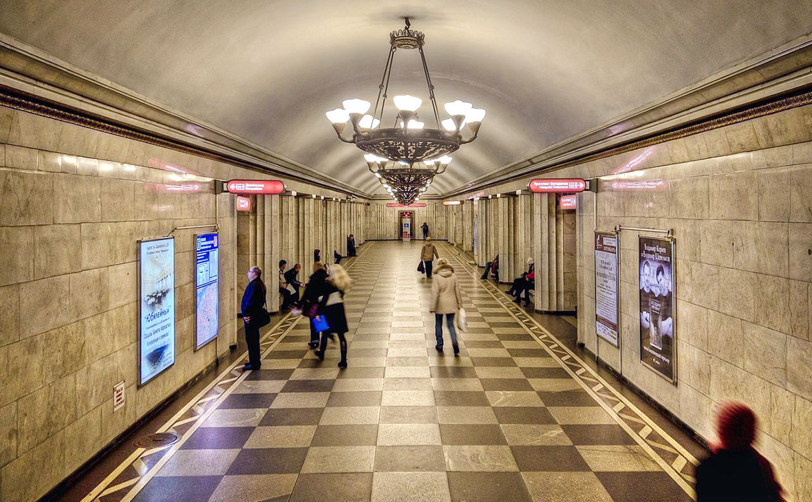 Станция метро &laquo;Владимирская&raquo;