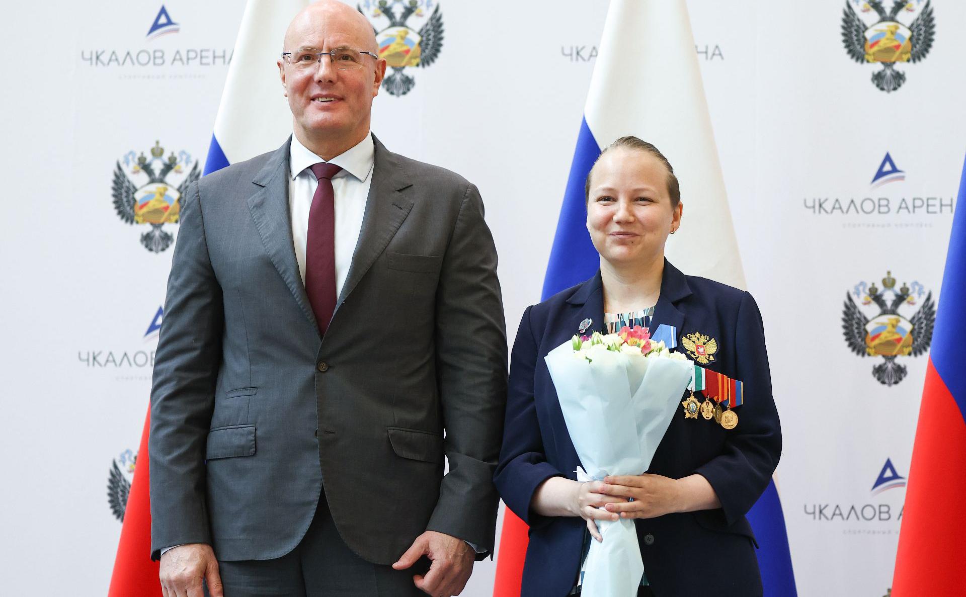 Вице-премьер Дмитрий Чернышенко и Валентина Гунина&nbsp;