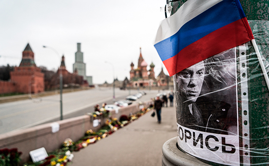 Место убийства политика Бориса Немцова на Большом Москворецком мосту
