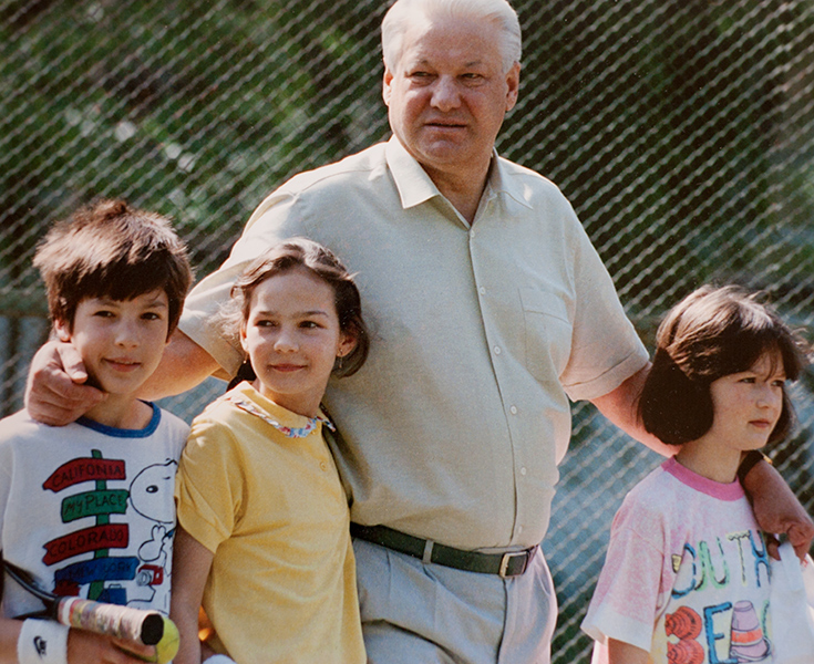 Борис Ельцин с&nbsp;внуками в&nbsp;резиденции в&nbsp;Завидово, 1992&nbsp;год