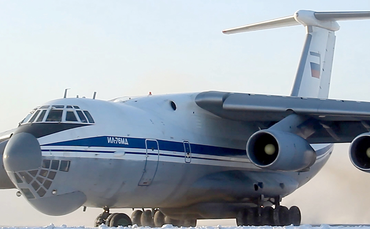 Самолет Воздушно-космических сил России, предназначенный для эвакуации россиян из Уханя