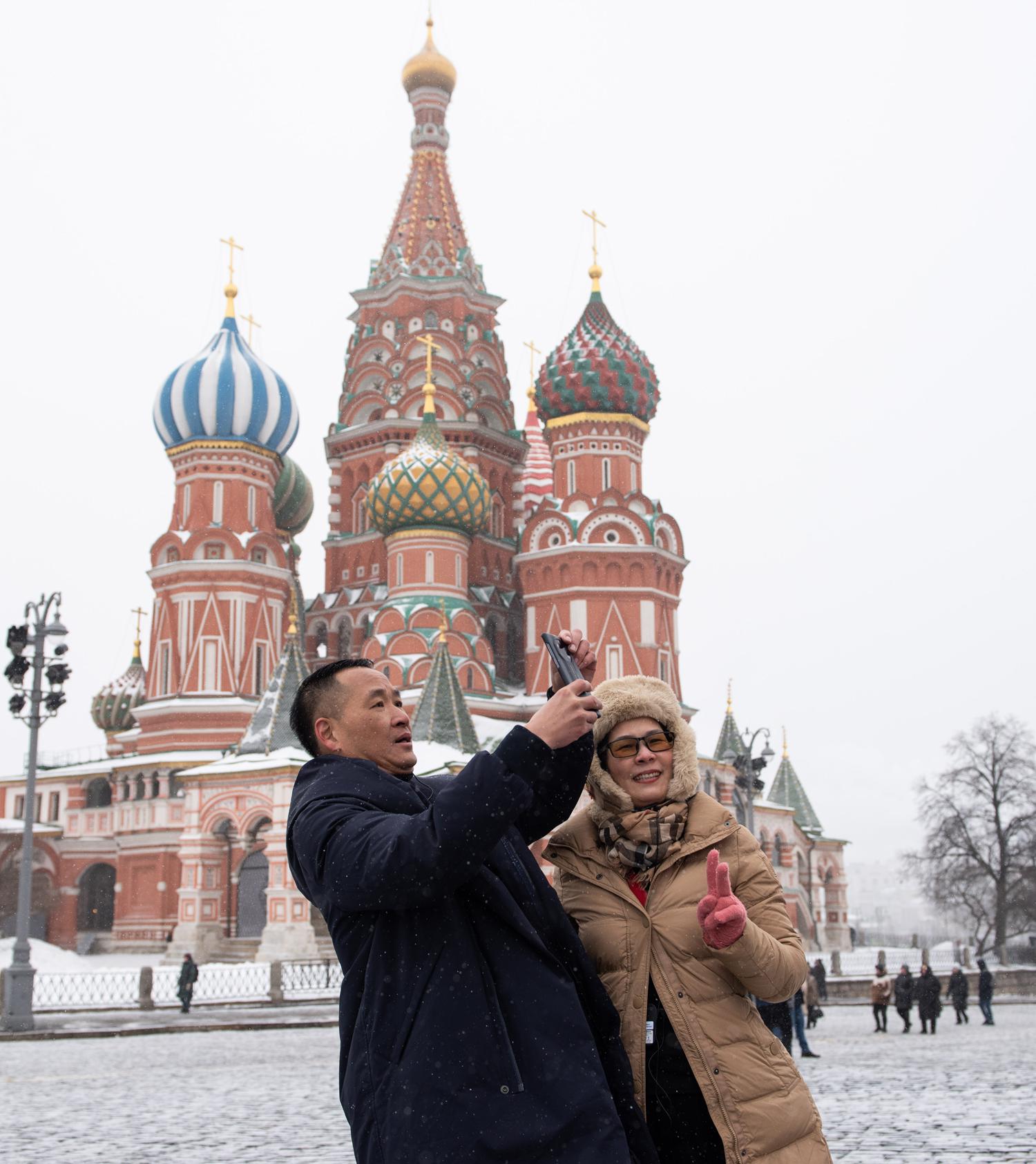 Первая группа китайских туристов, прибывшая в Россию после трехлетнего перерыва. Февраль&nbsp;2023 года