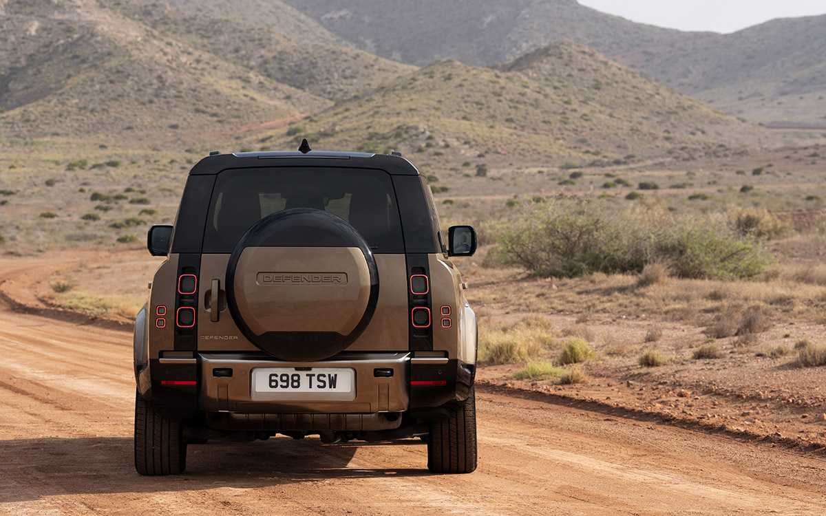 Land Rover Defender 130