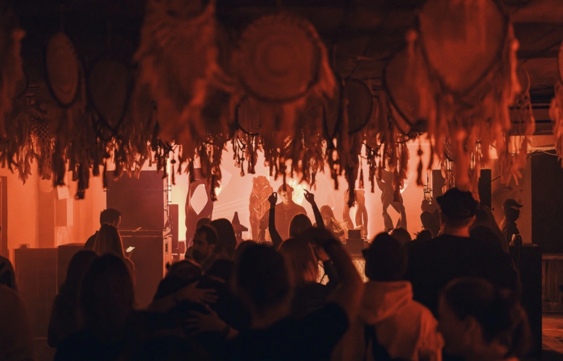 Куда сходить в марте: лекции, премьерные спектакли, концерты