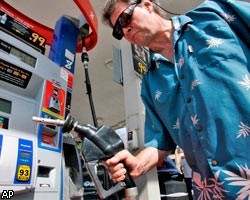 Бензин в России за неделю снова упал в цене