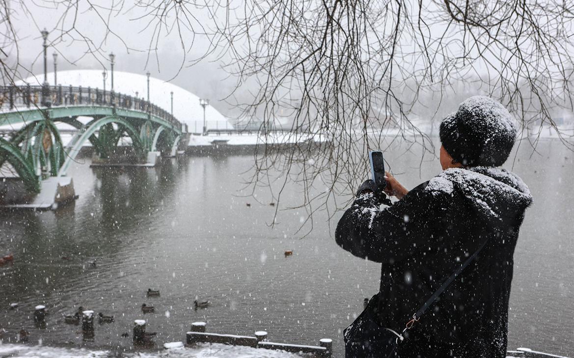 Москвичам пообещали вечерний снегопад