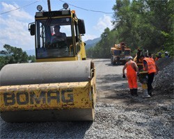 Поврежденный участок трассы во Владивостоке восстановят за неделю