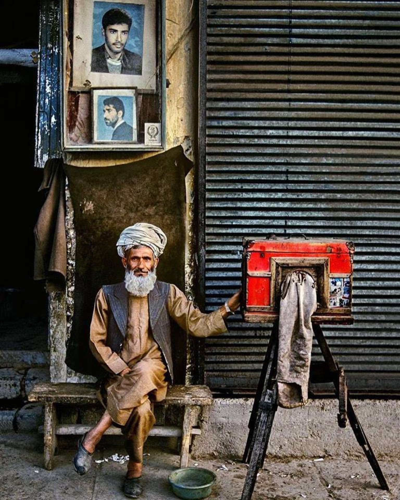 Стив МакКарри. Фотограф-портретист. Кабул, Афганистан, 1992
