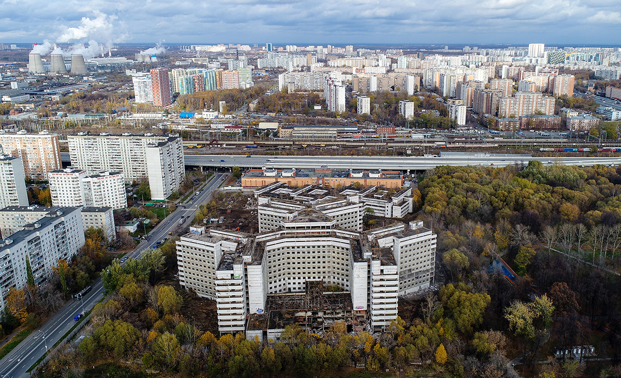 В Москве снесли Ховринскую больницу :: Город :: РБК Недвижимость