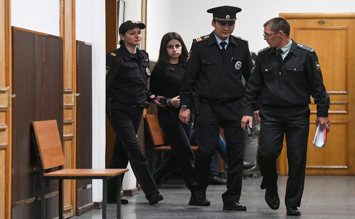 Дело двух сестер Хачатурян рассмотрит суд присяжных