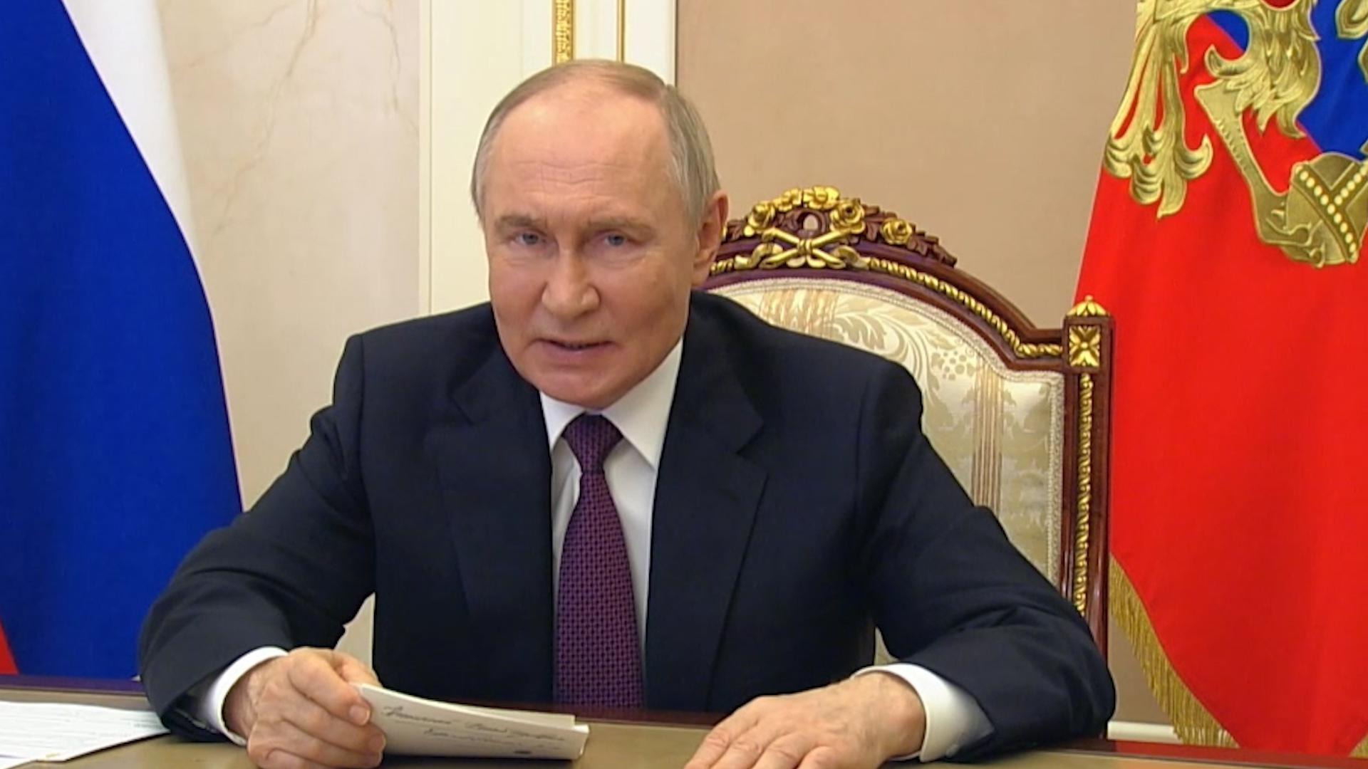 Путин заявил о работе армии по созданию буферной зоны у границ России
