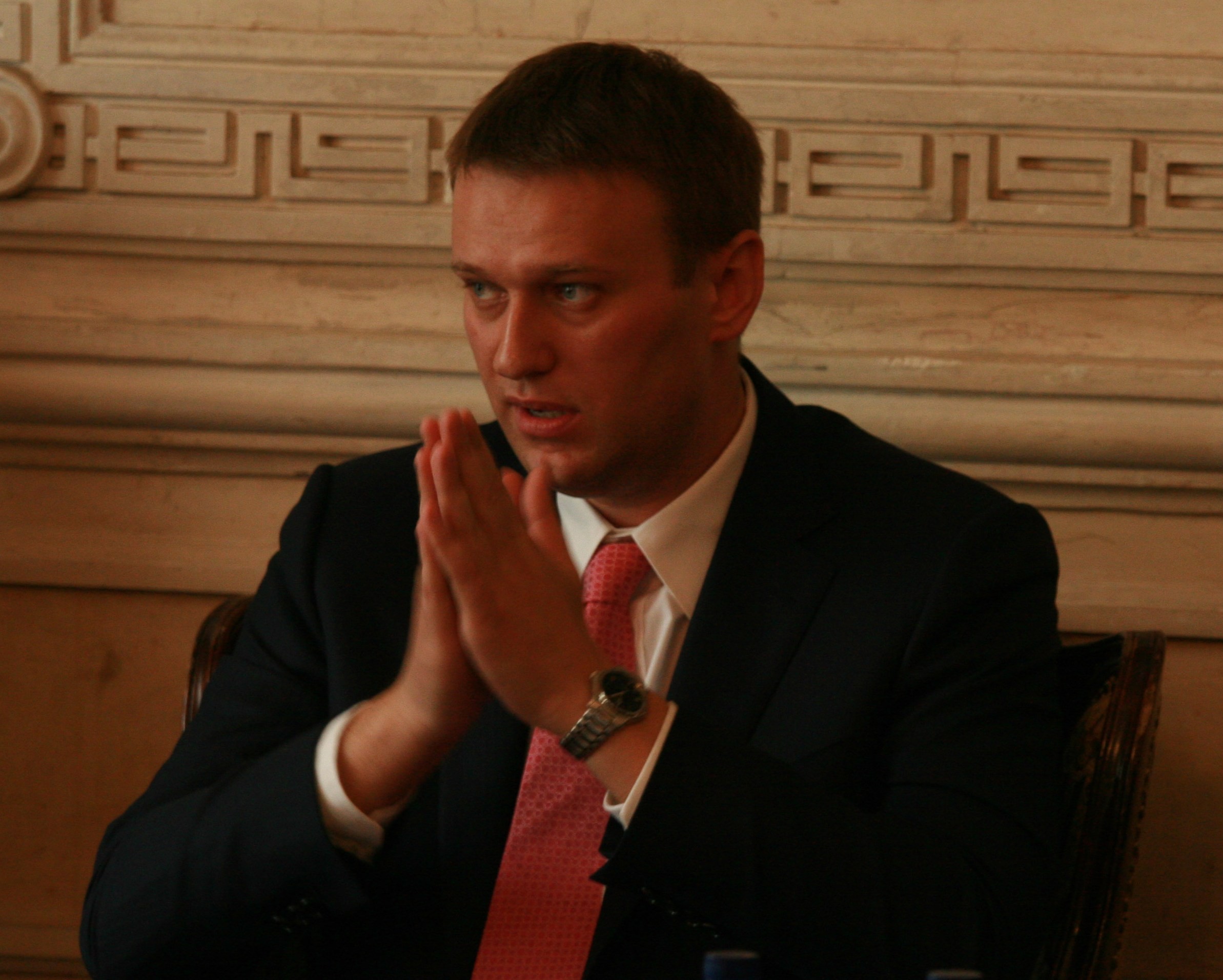 Следственный комитет хочет отобрать у А.Навального корочку адвоката