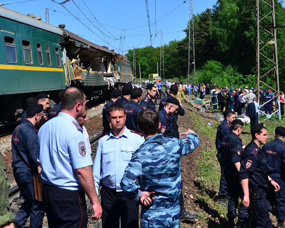 Самые интересные новости за неделю в россии. Нара Бекасово крушение поезда.