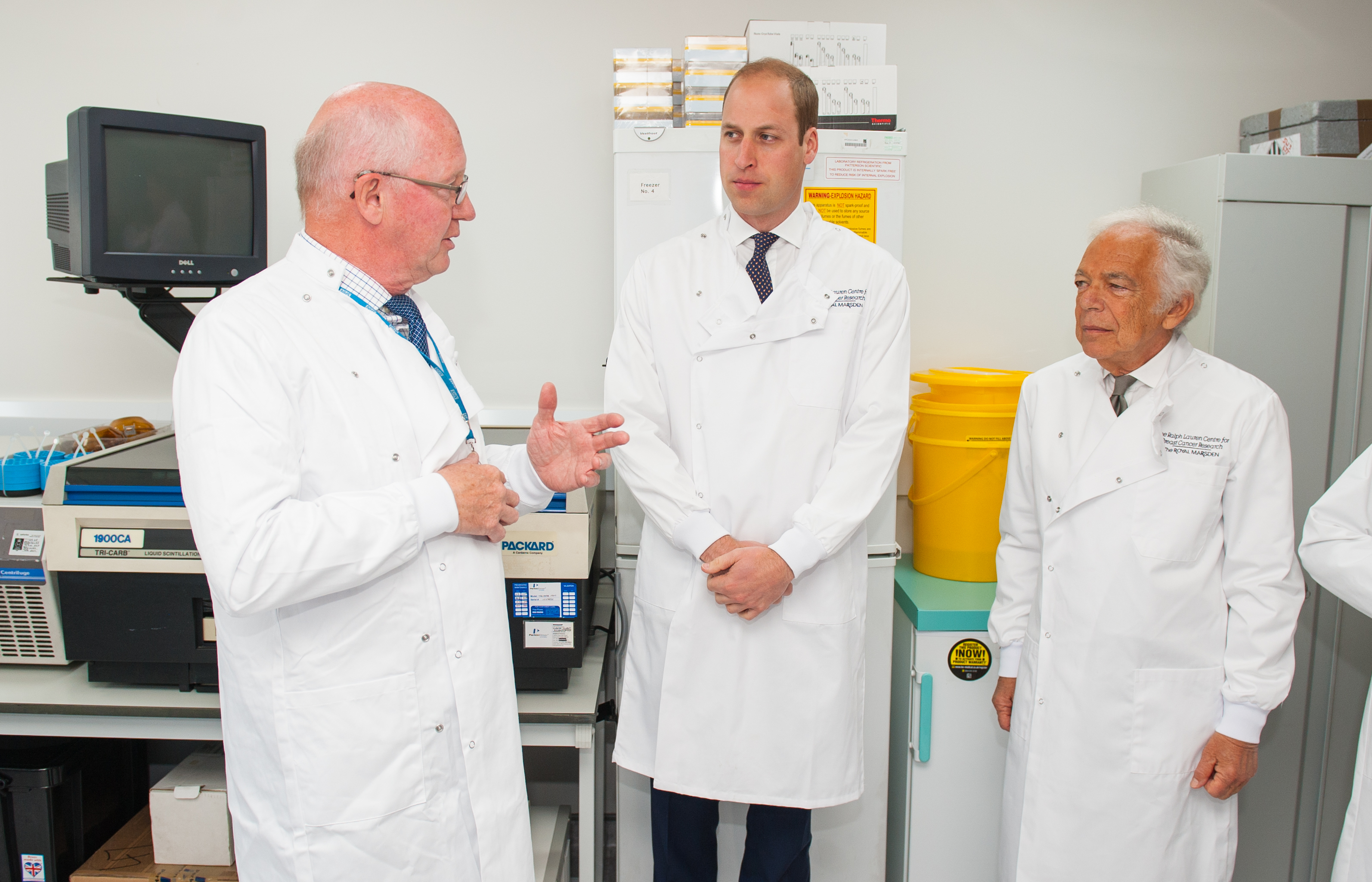Ральф Лорен и герцог Кембриджский в новом центре исследований рака груди, носящий имя Ральфа Лорена при лондонском госпитале Royal Marsden