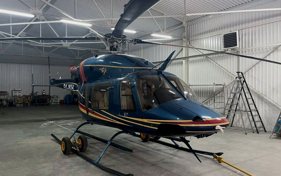 Нацполиция Украины заявила о передаче ВСУ вертолета и самолета Медведчука